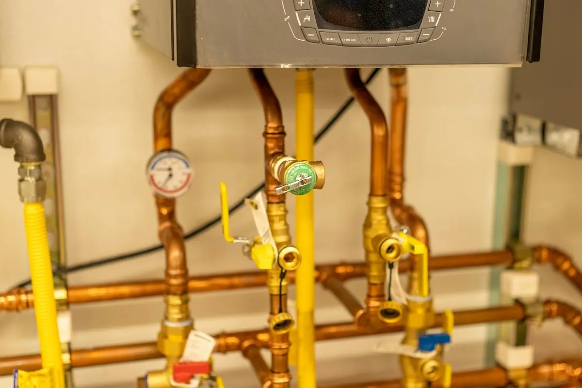 Licensed technician providing Sewer Cleanout for a homeowner in Foothill Farms